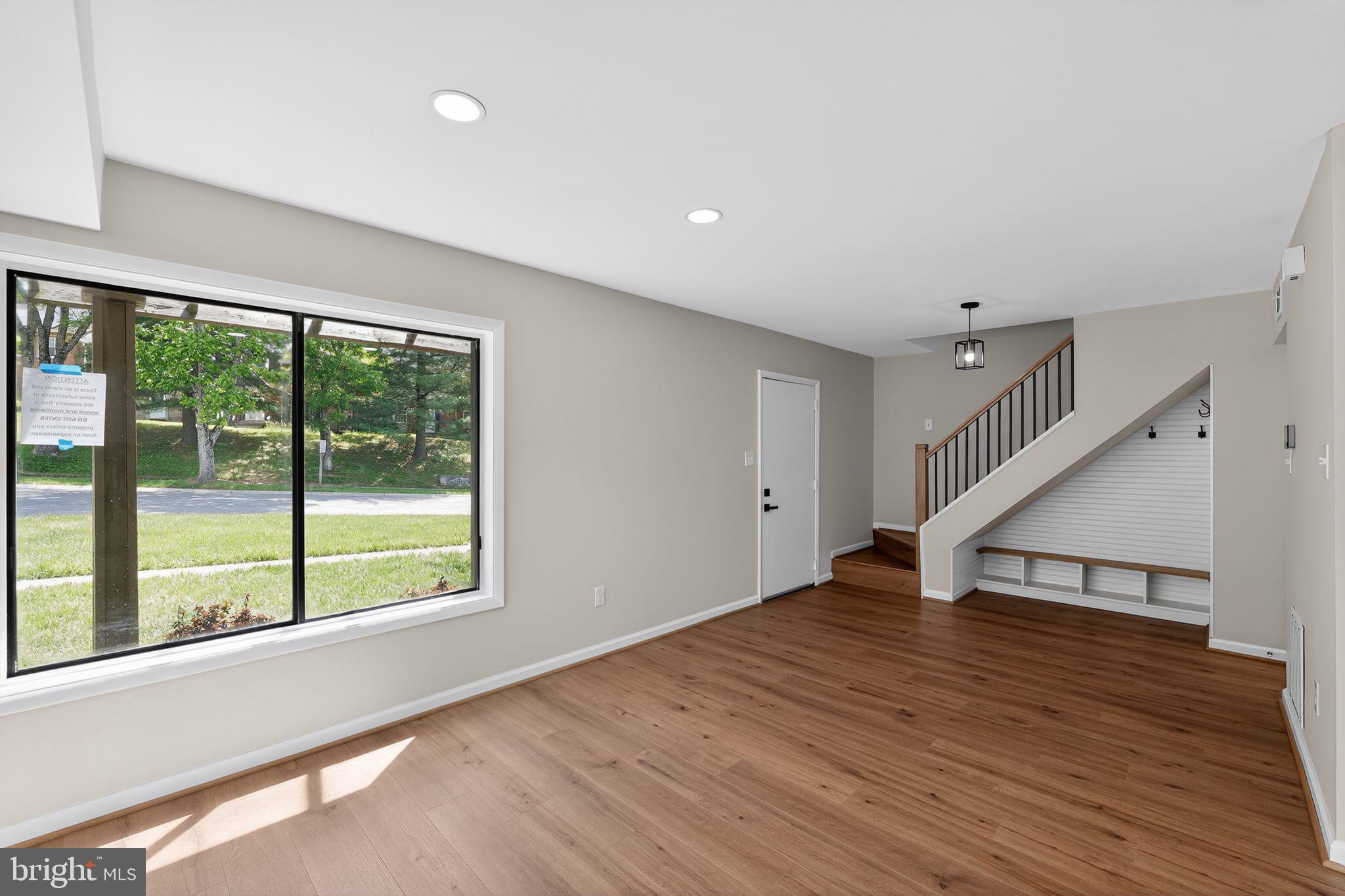 VILLAGE OF OAKLAND MILLS - Residential