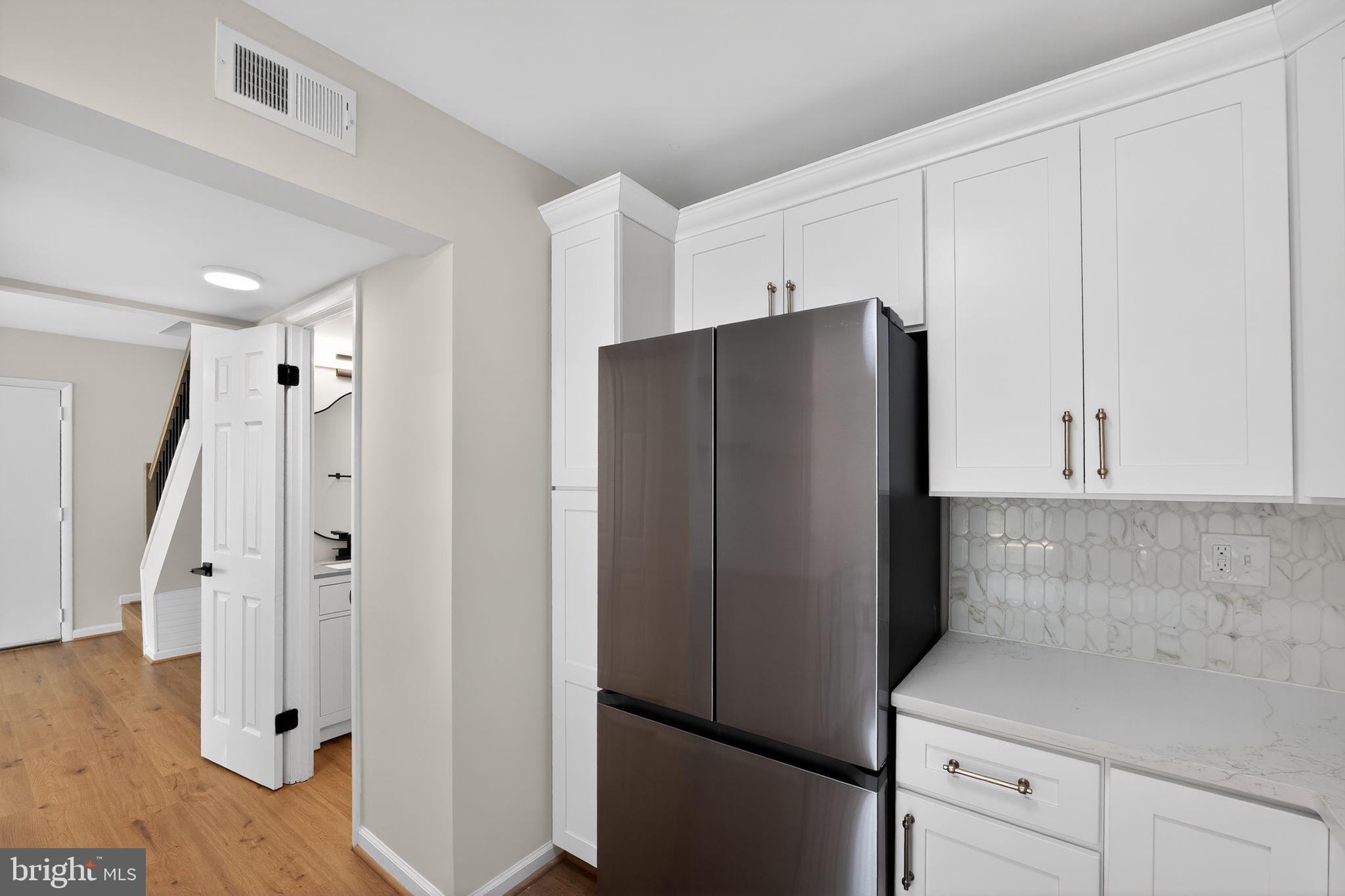 VILLAGE OF OAKLAND MILLS - Residential