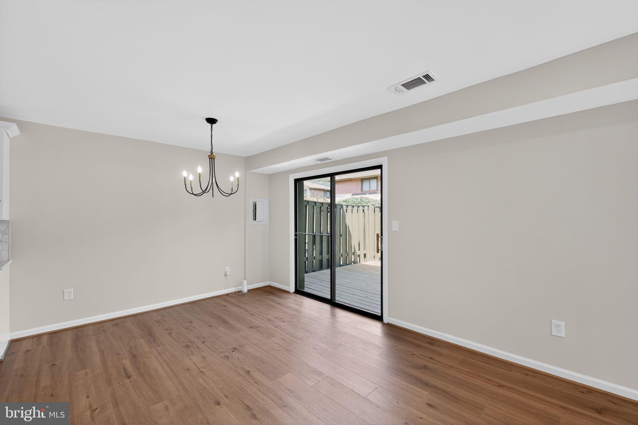 VILLAGE OF OAKLAND MILLS - Residential