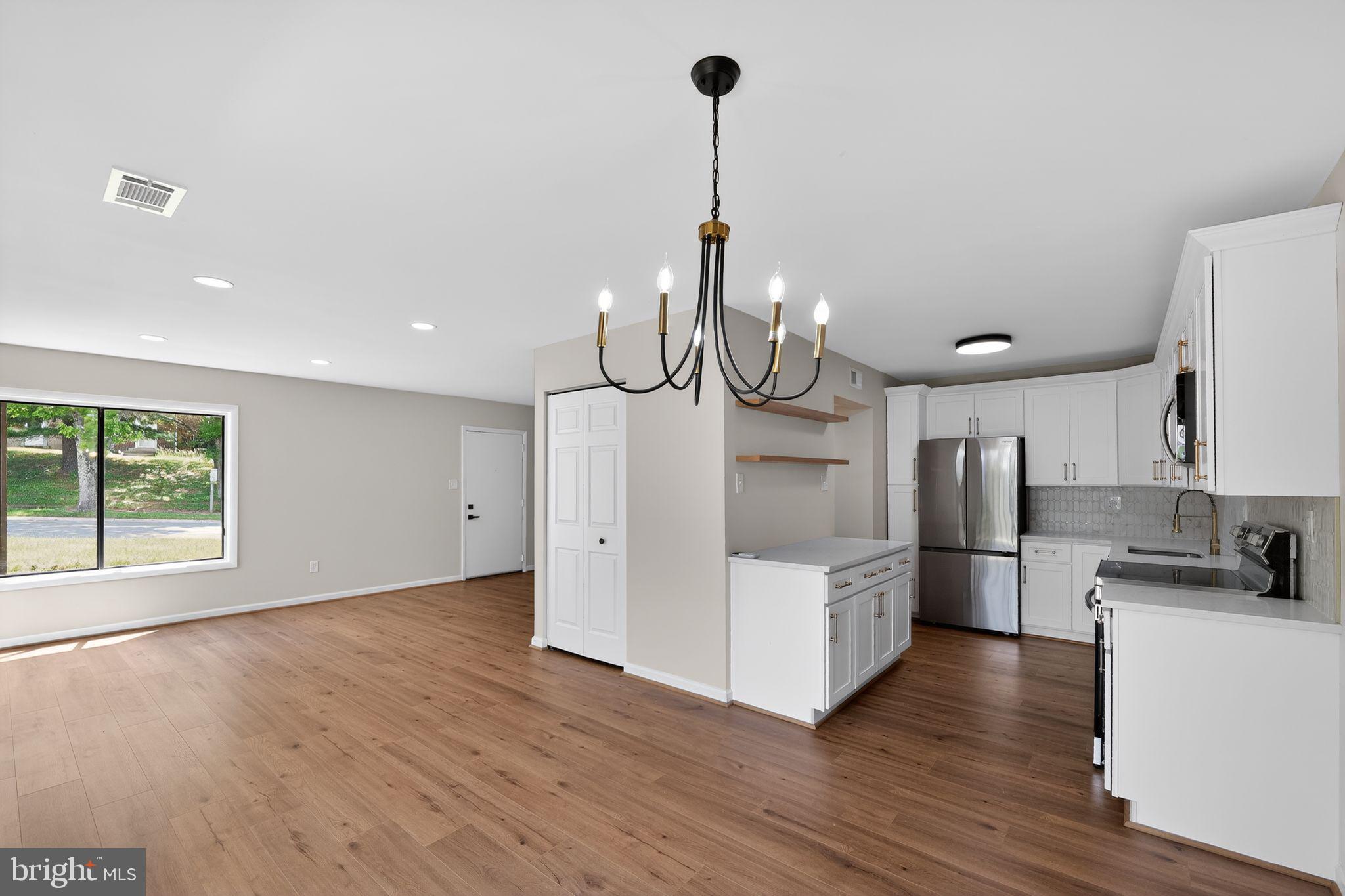 VILLAGE OF OAKLAND MILLS - Residential