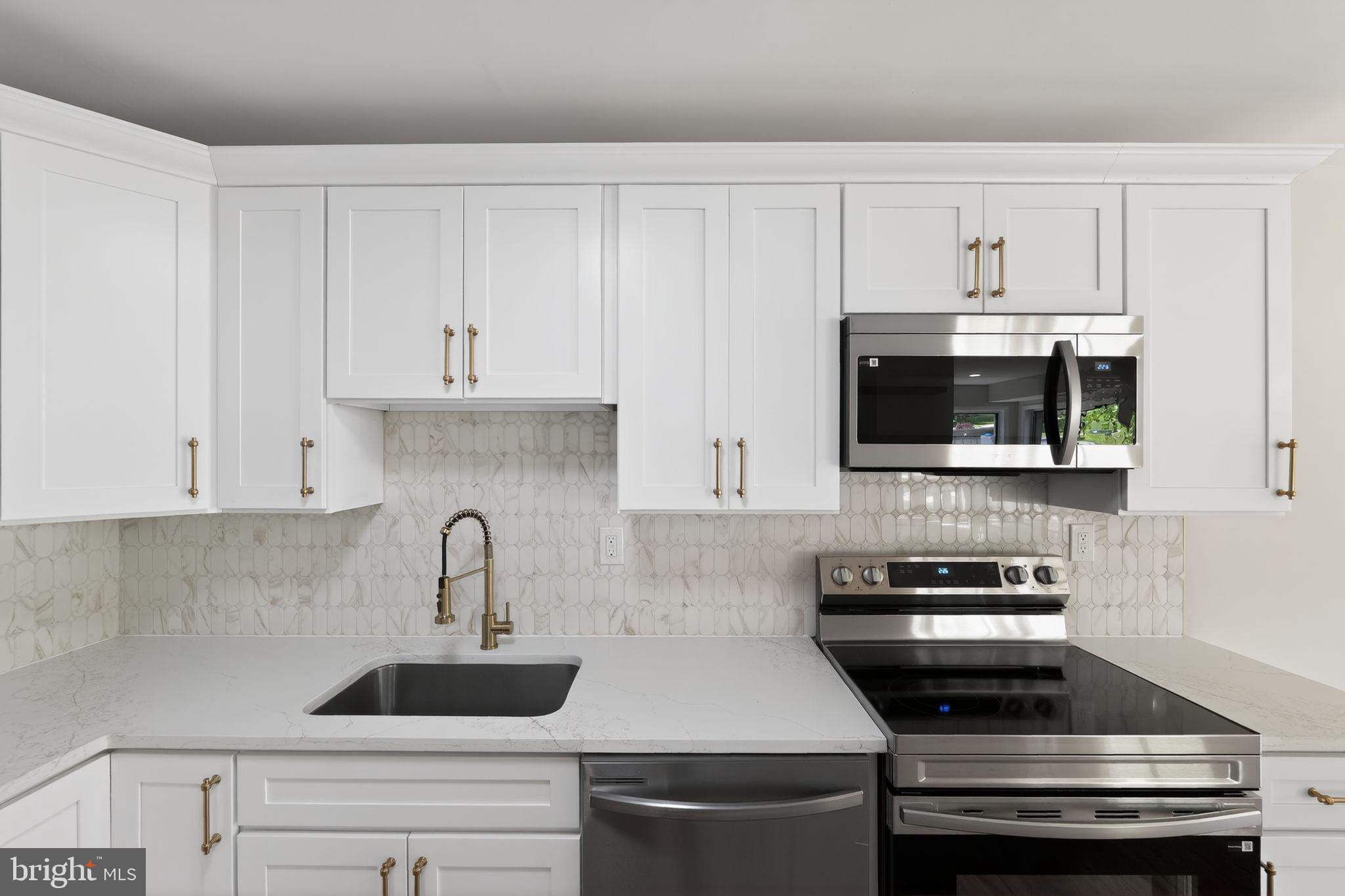 VILLAGE OF OAKLAND MILLS - Residential