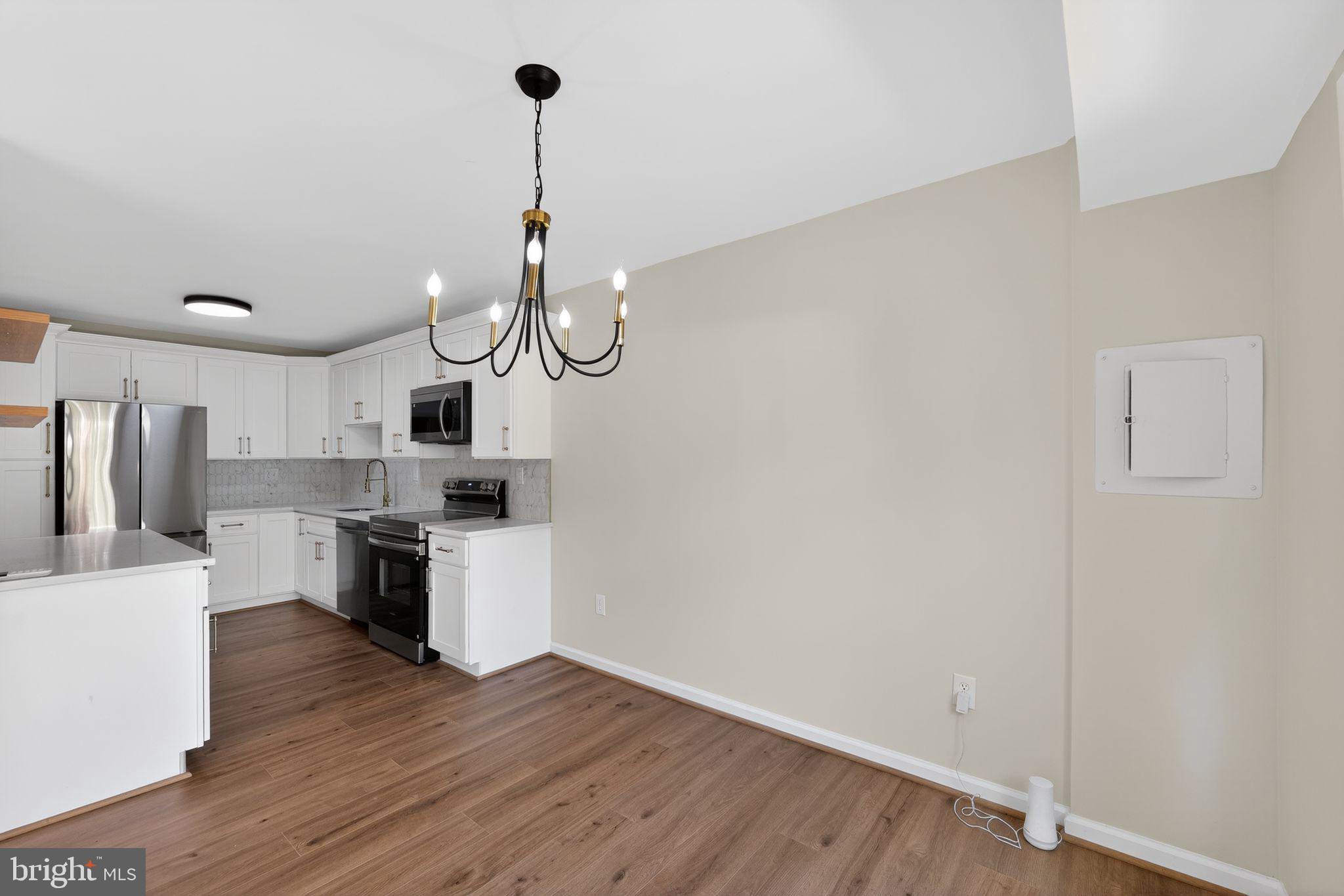VILLAGE OF OAKLAND MILLS - Residential