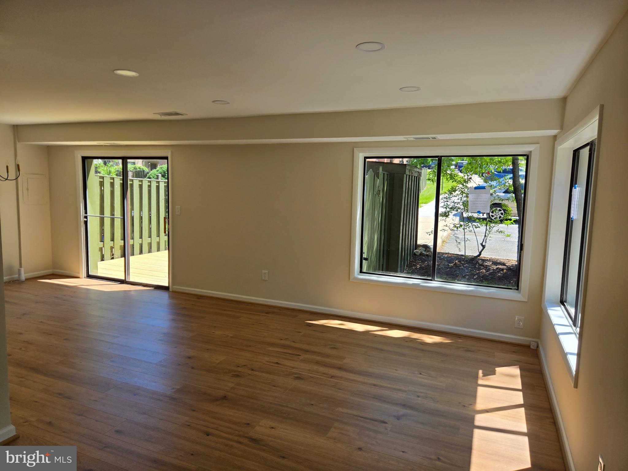 VILLAGE OF OAKLAND MILLS - Residential