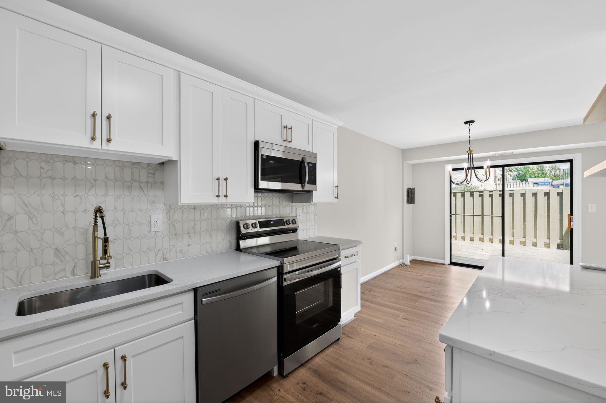 VILLAGE OF OAKLAND MILLS - Residential
