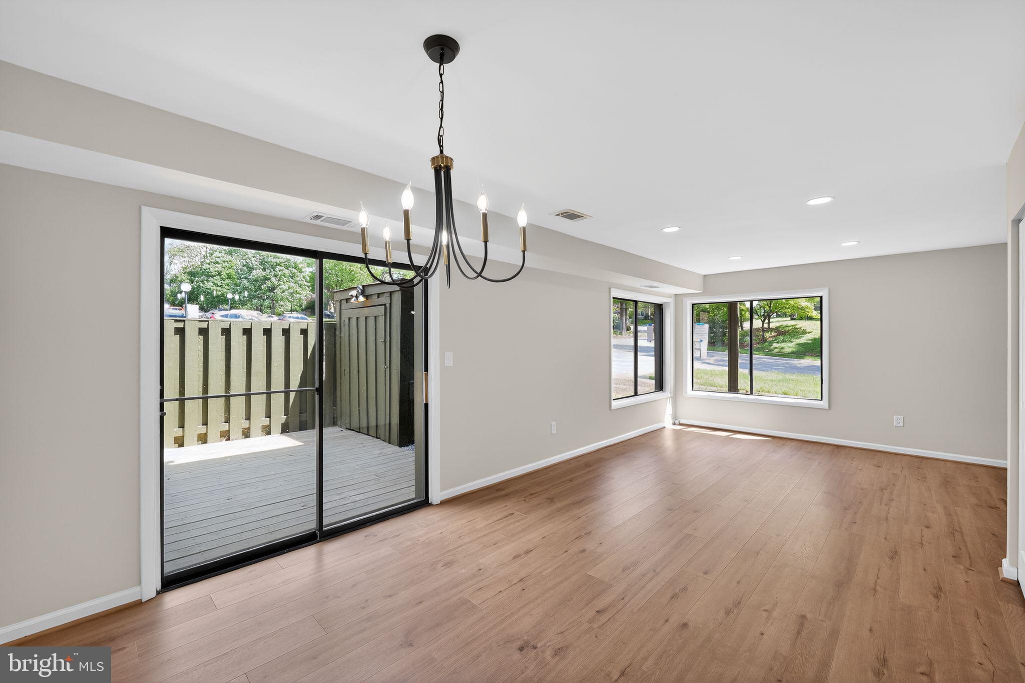 VILLAGE OF OAKLAND MILLS - Residential