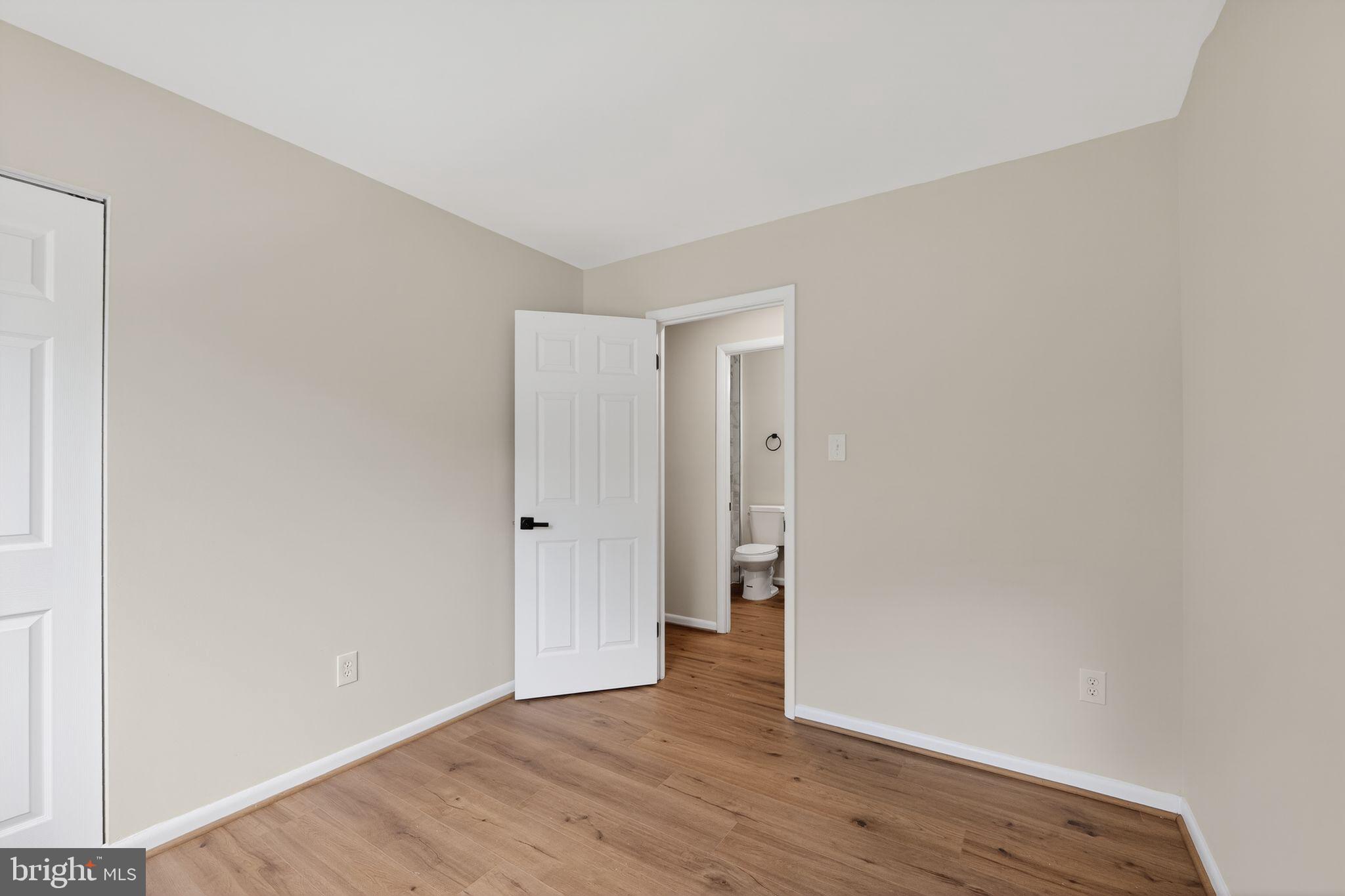 VILLAGE OF OAKLAND MILLS - Residential