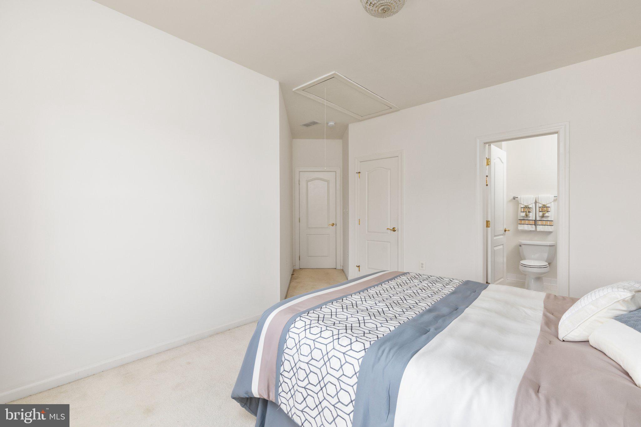 RIVER CREEK - Residential