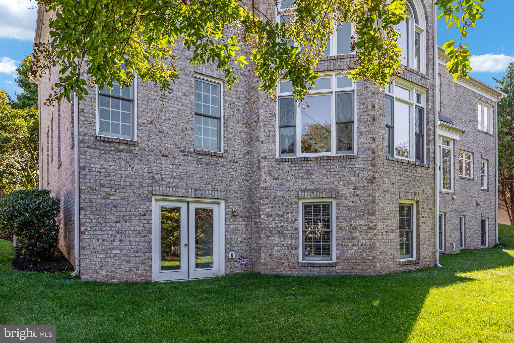 RIVER CREEK - Residential