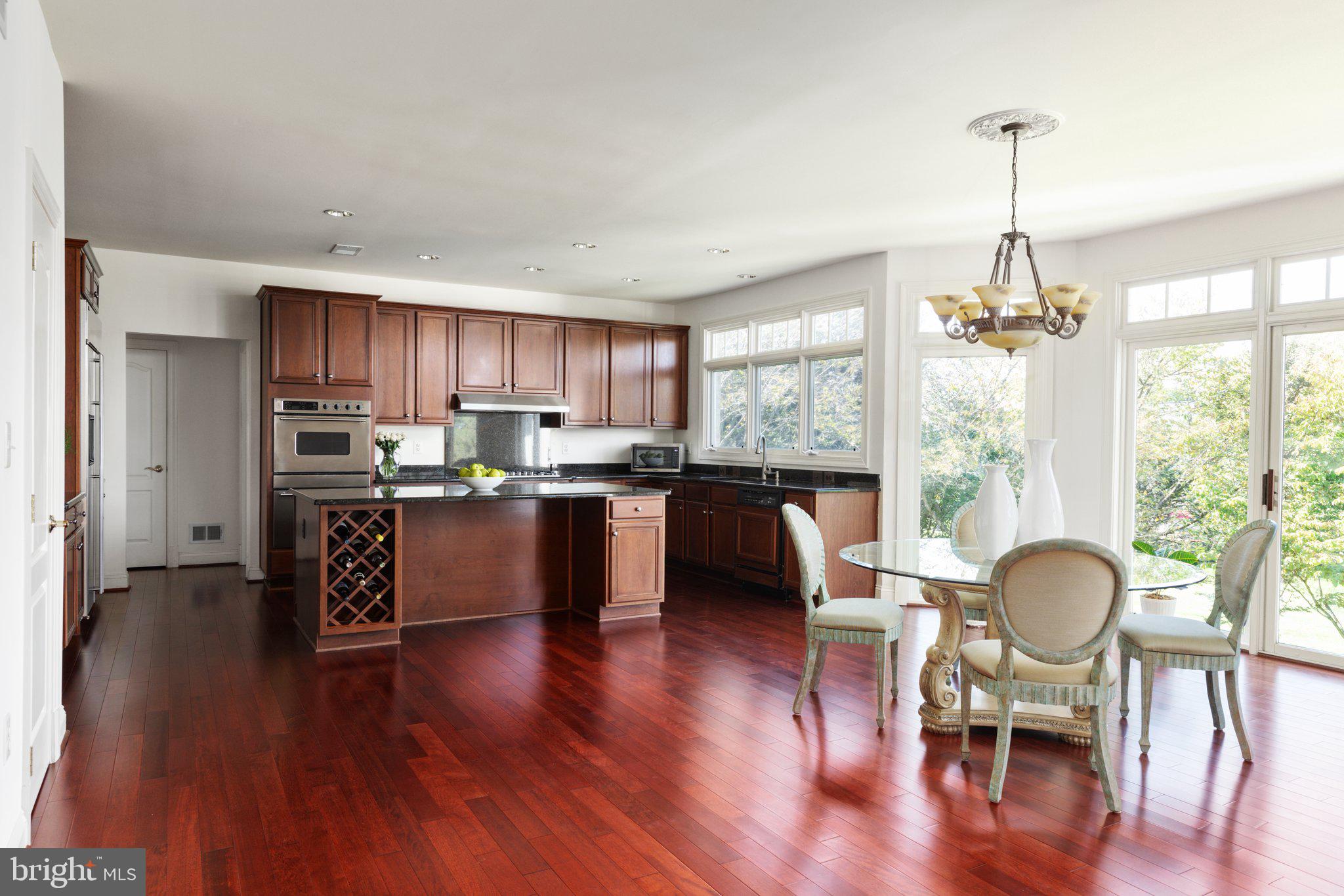 RIVER CREEK - Residential