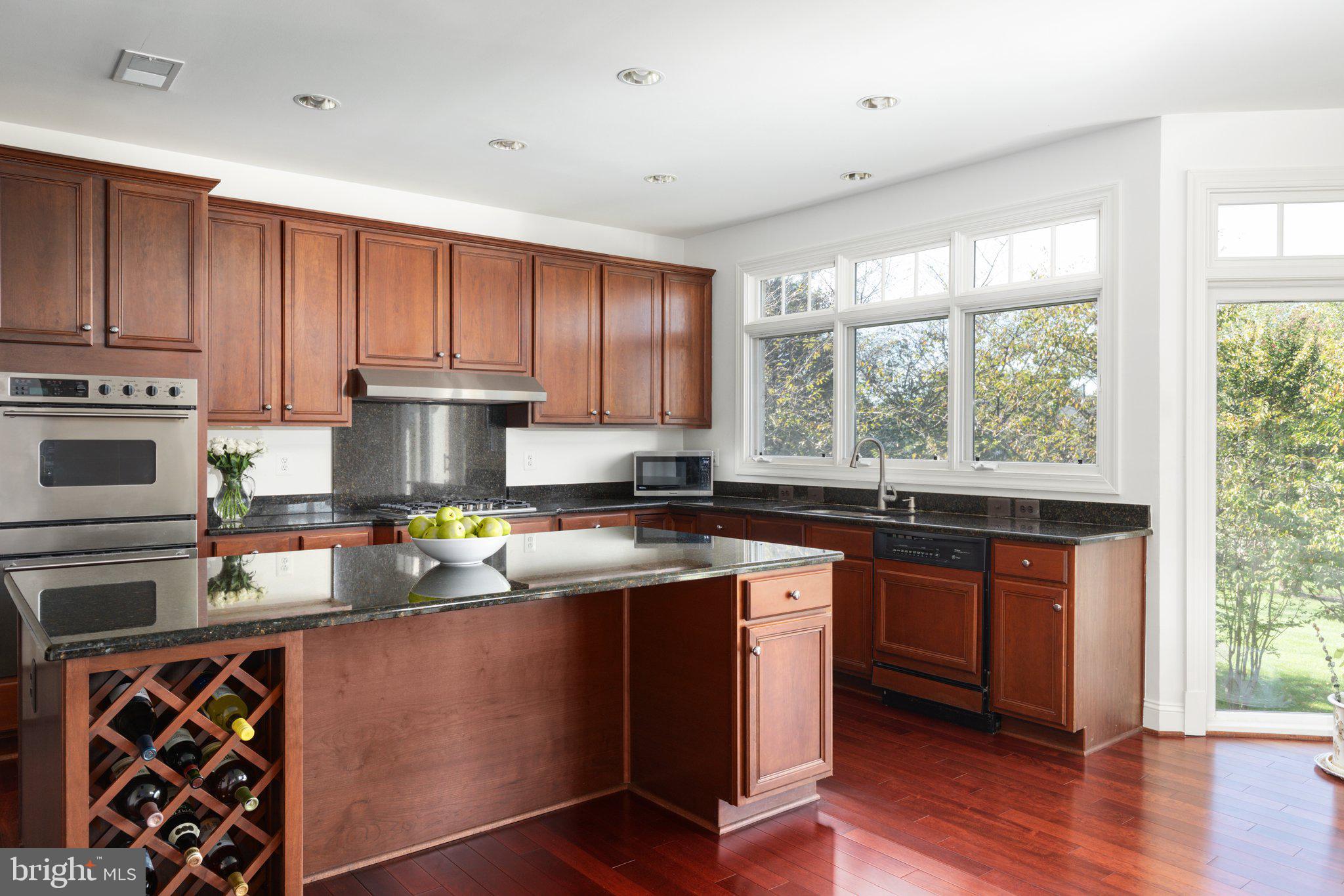 RIVER CREEK - Residential