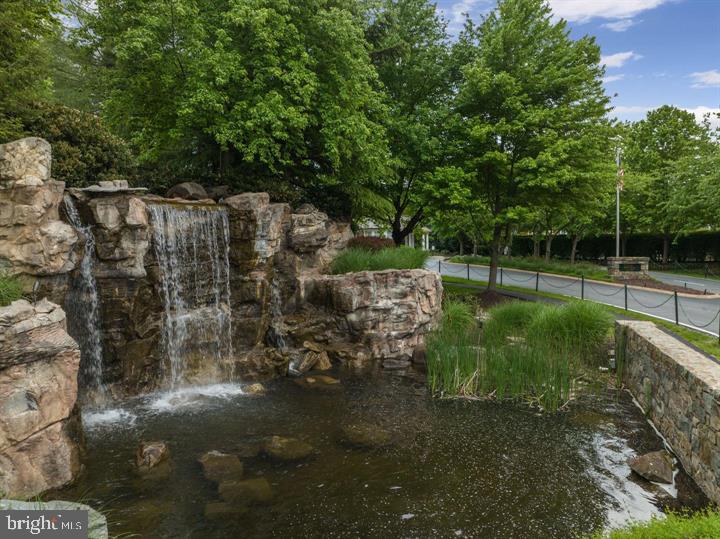 RIVER CREEK - Residential