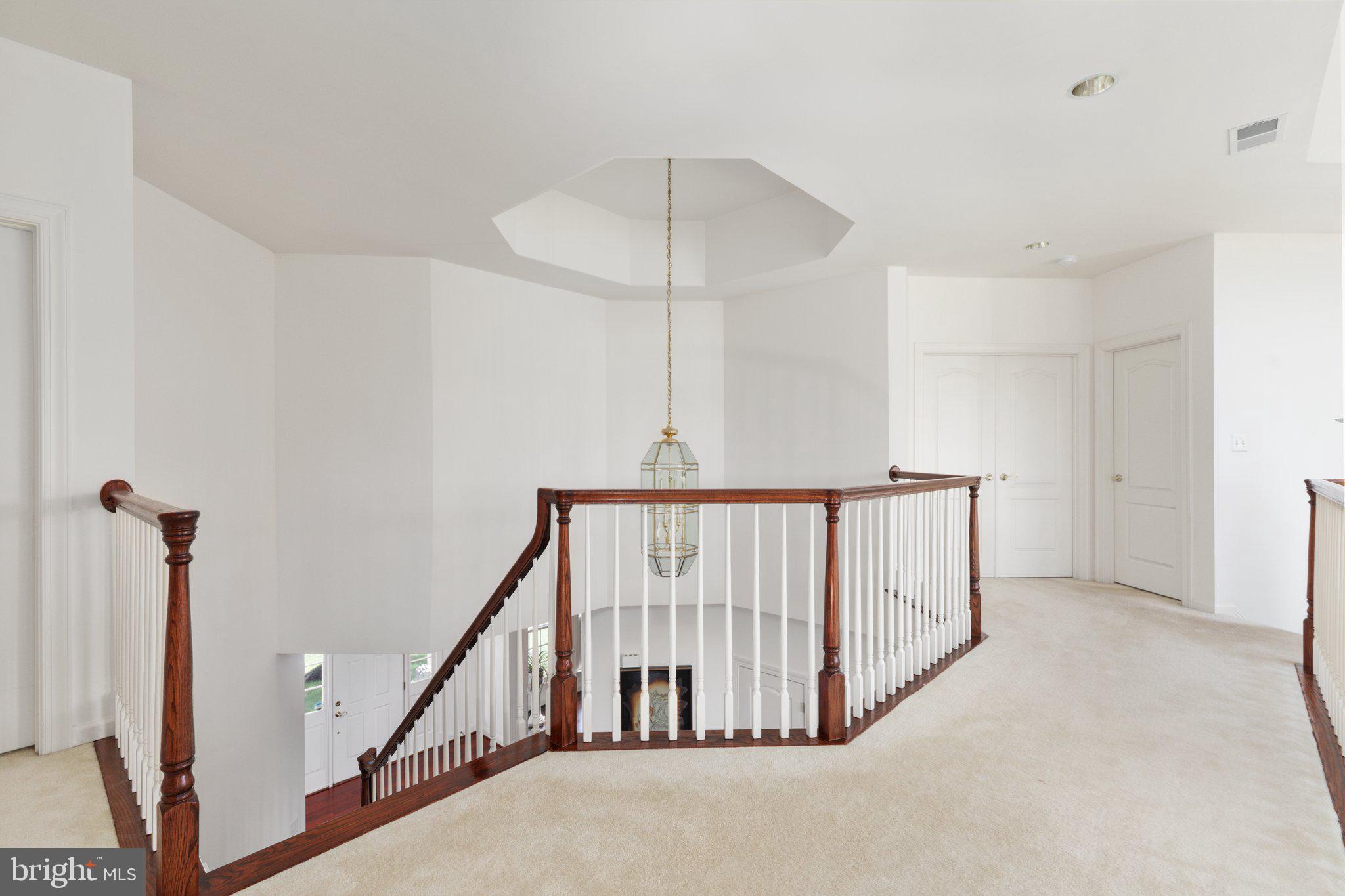 RIVER CREEK - Residential