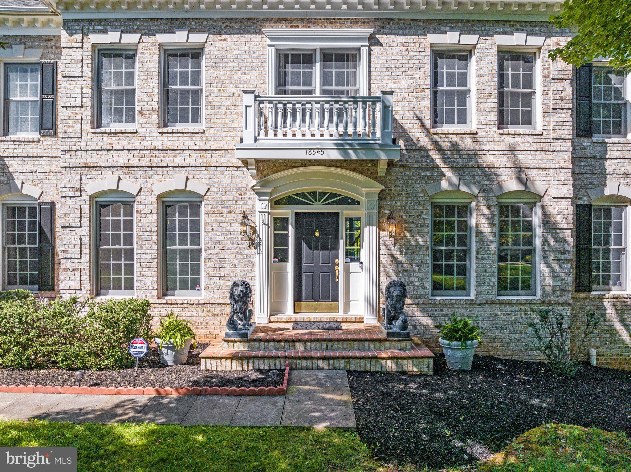 RIVER CREEK - Residential