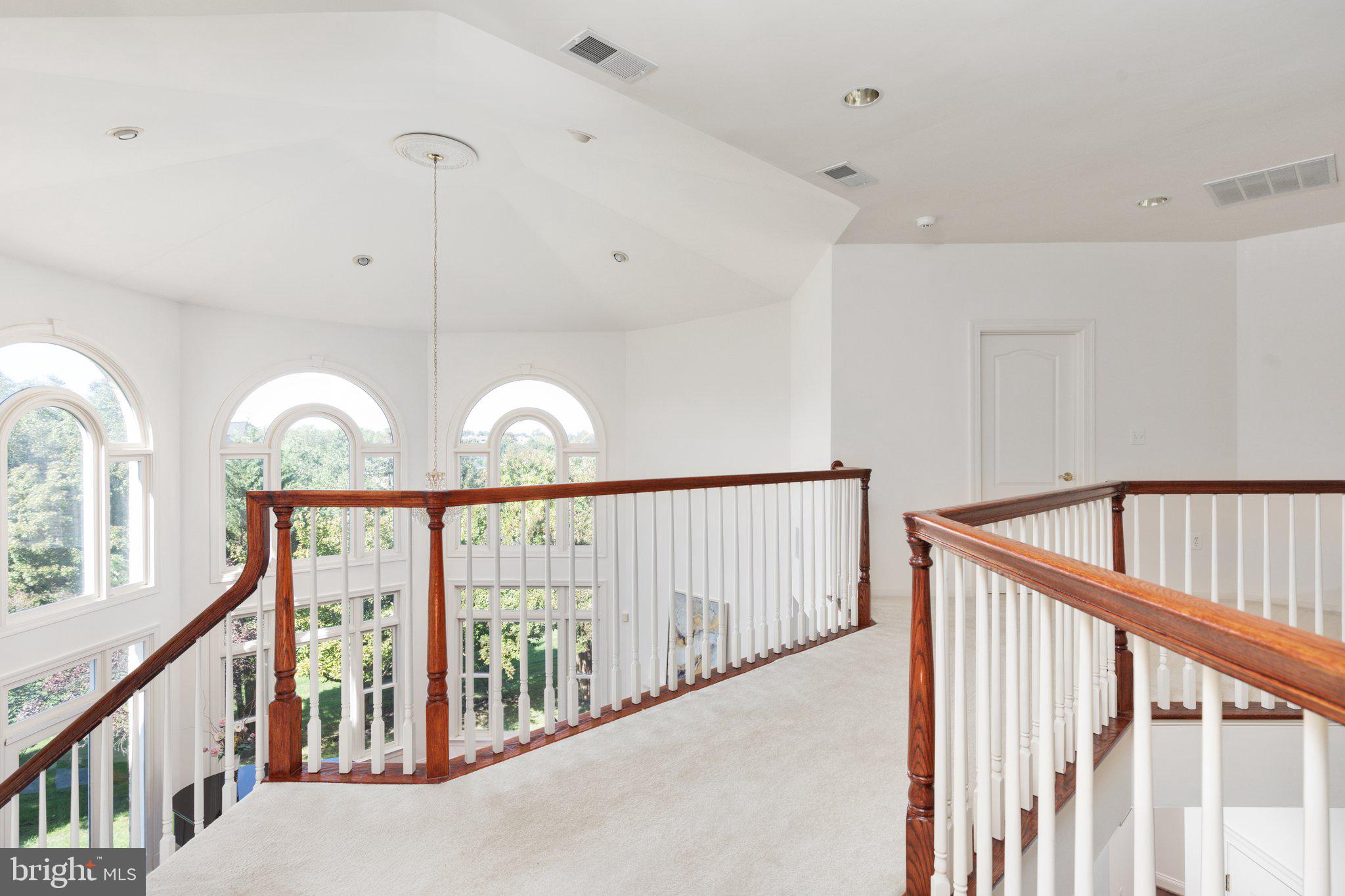 RIVER CREEK - Residential