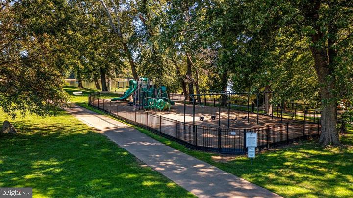 RIVER CREEK - Residential