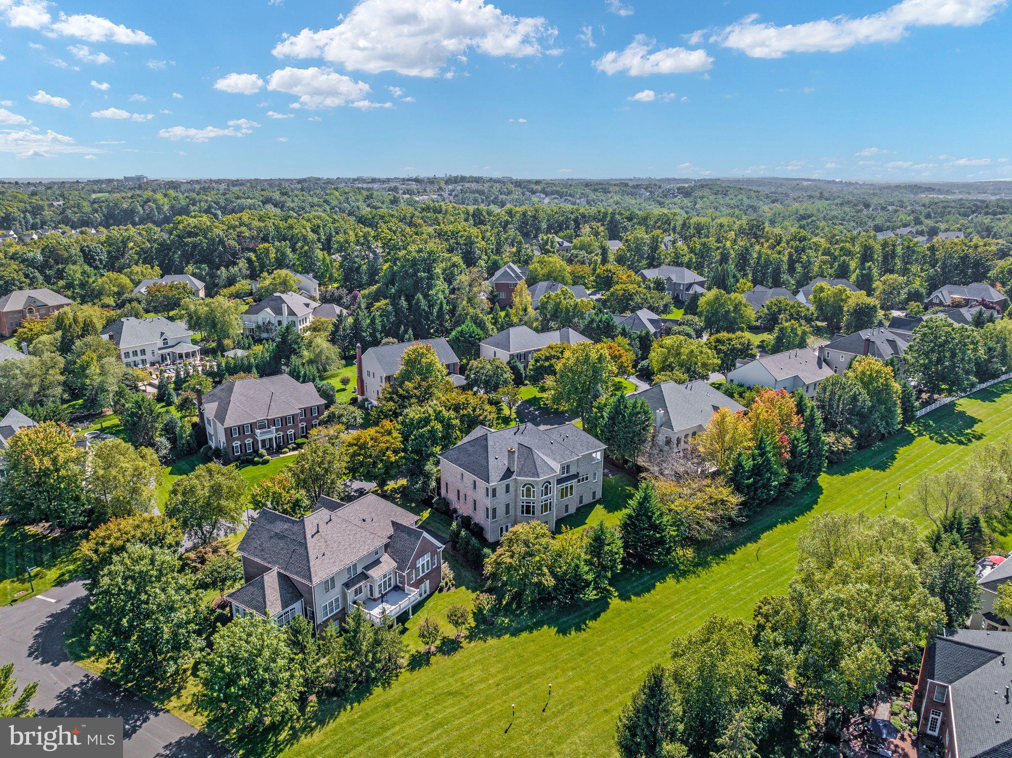 RIVER CREEK - Residential