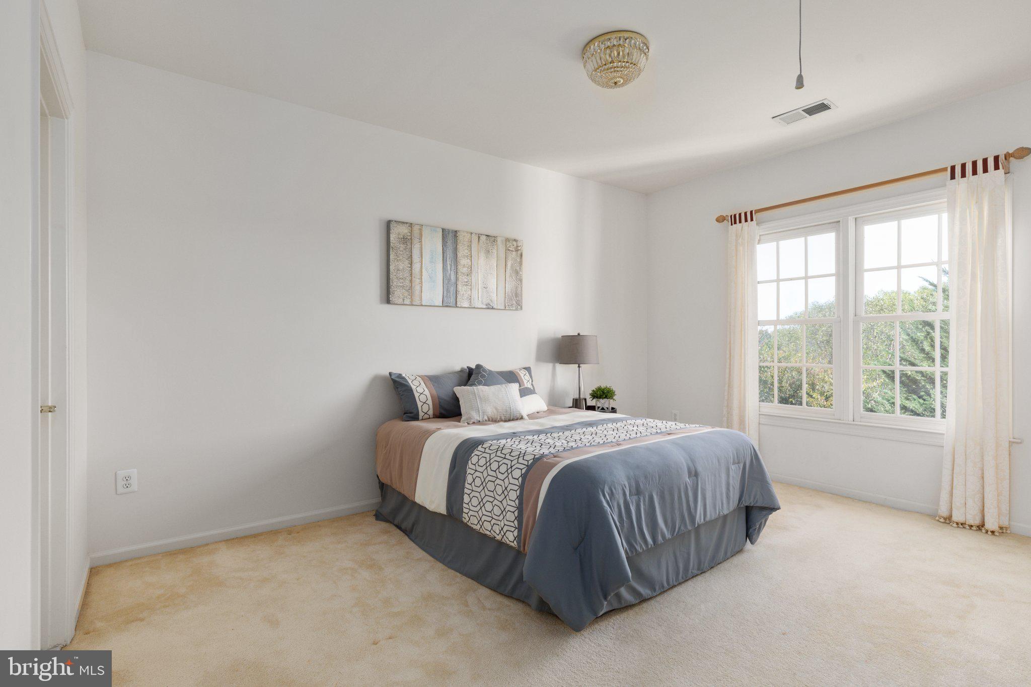 RIVER CREEK - Residential