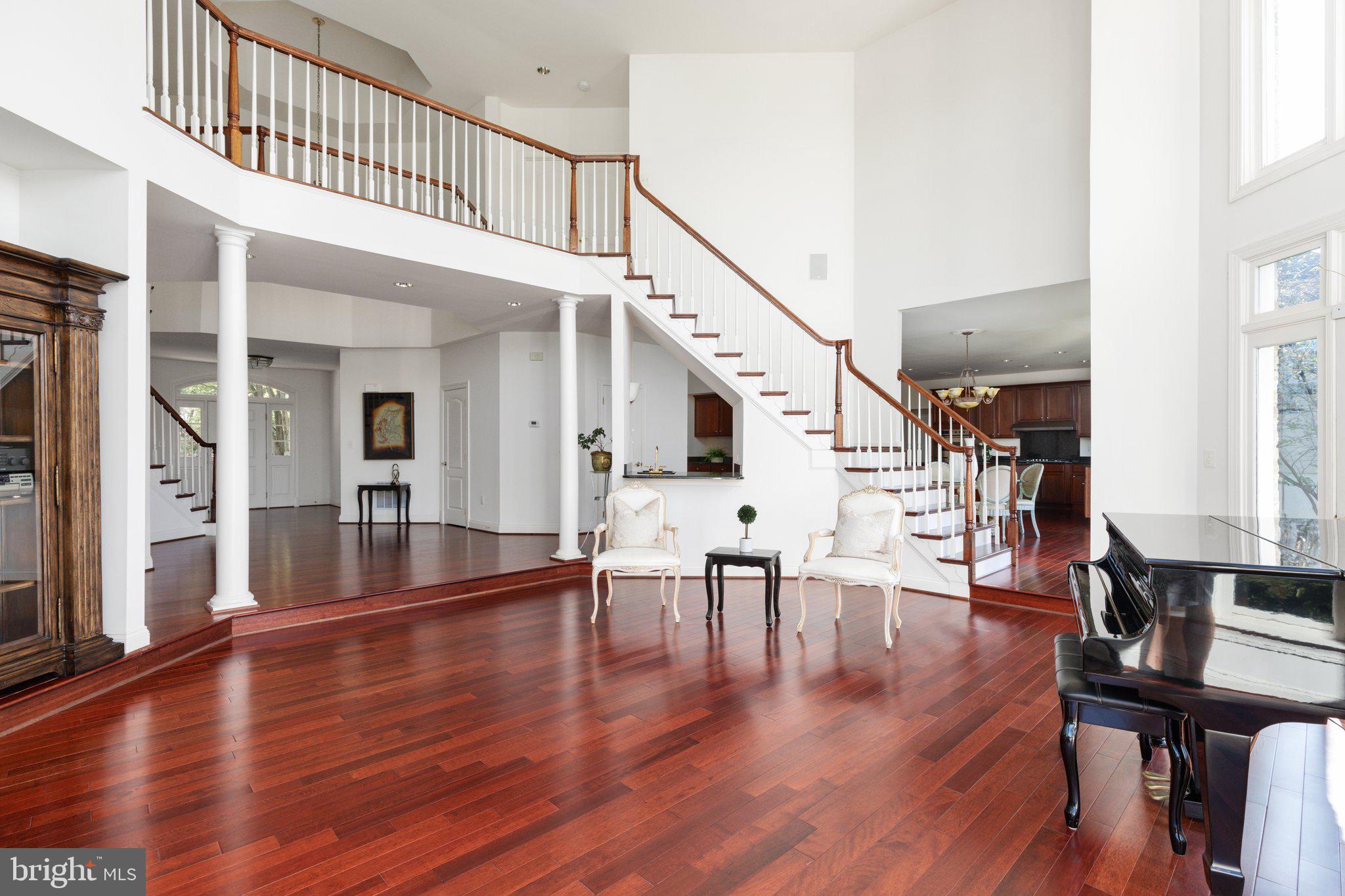 RIVER CREEK - Residential