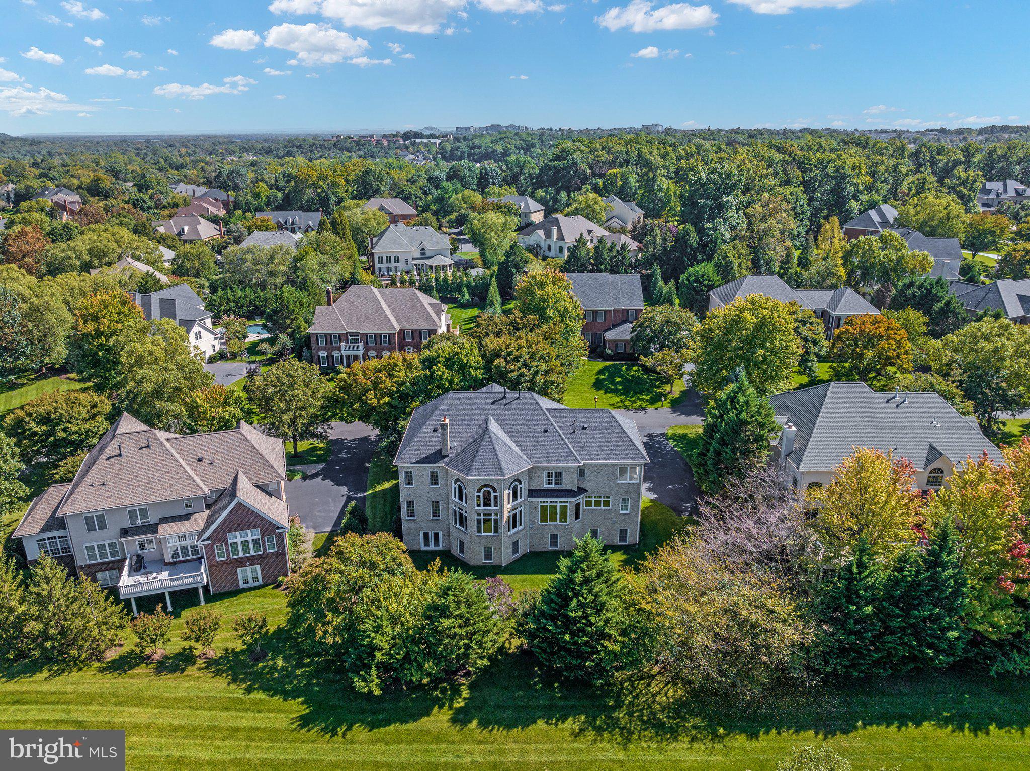 RIVER CREEK - Residential