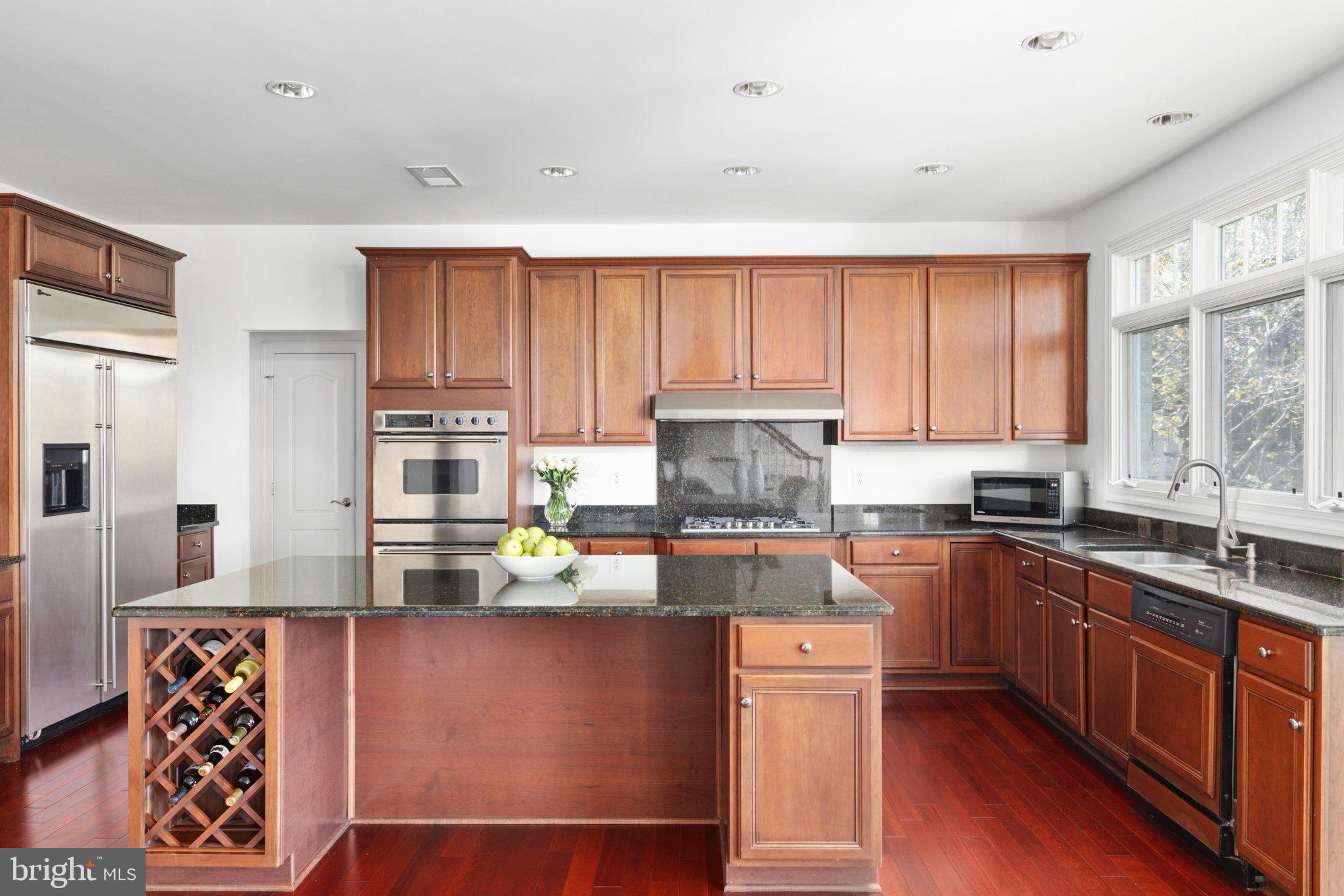 RIVER CREEK - Residential