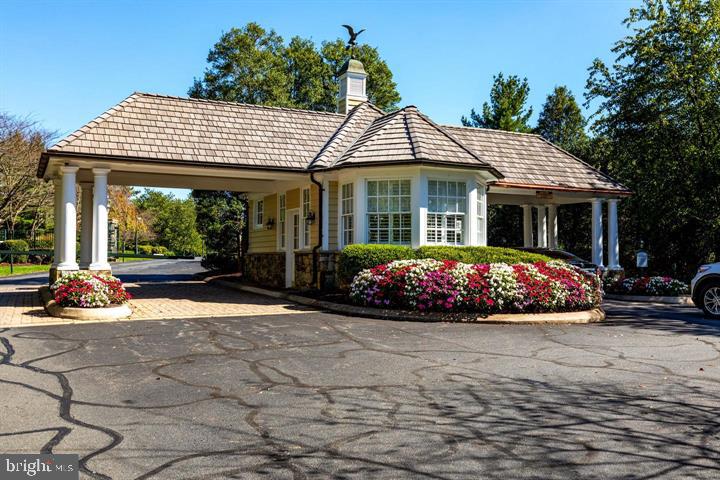 RIVER CREEK - Residential