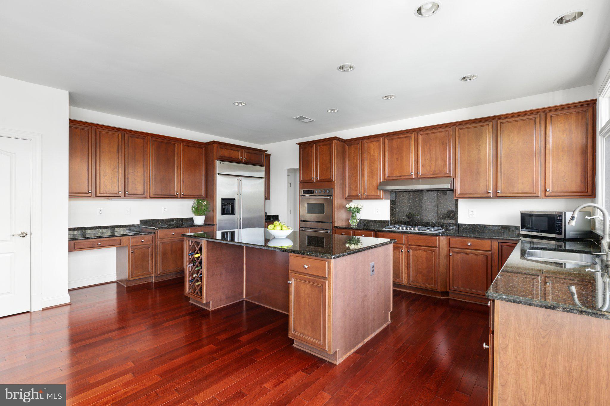 RIVER CREEK - Residential