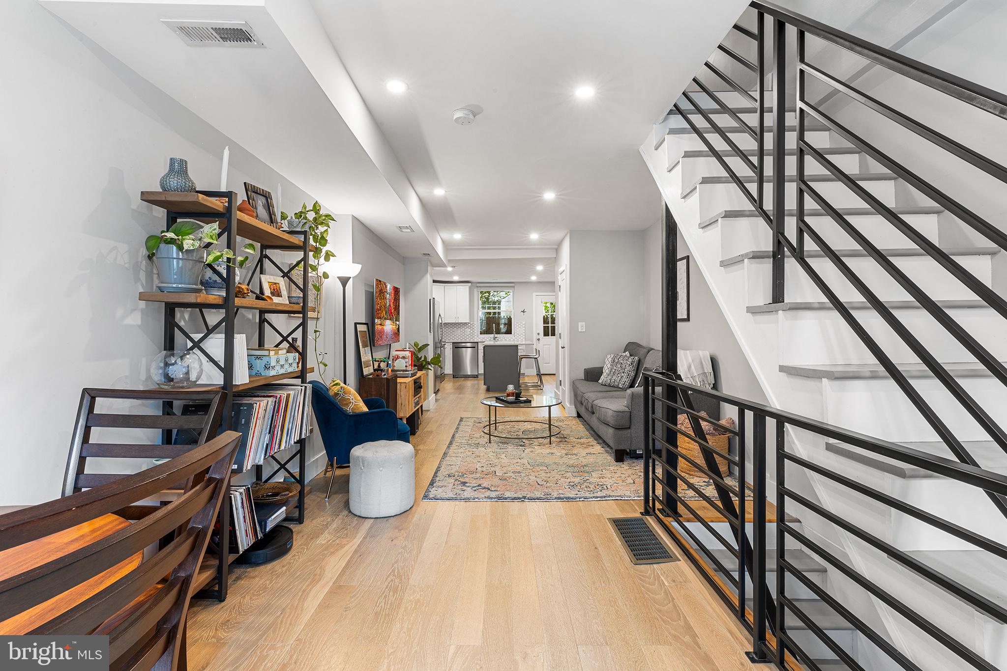 528 PIERCE STREET