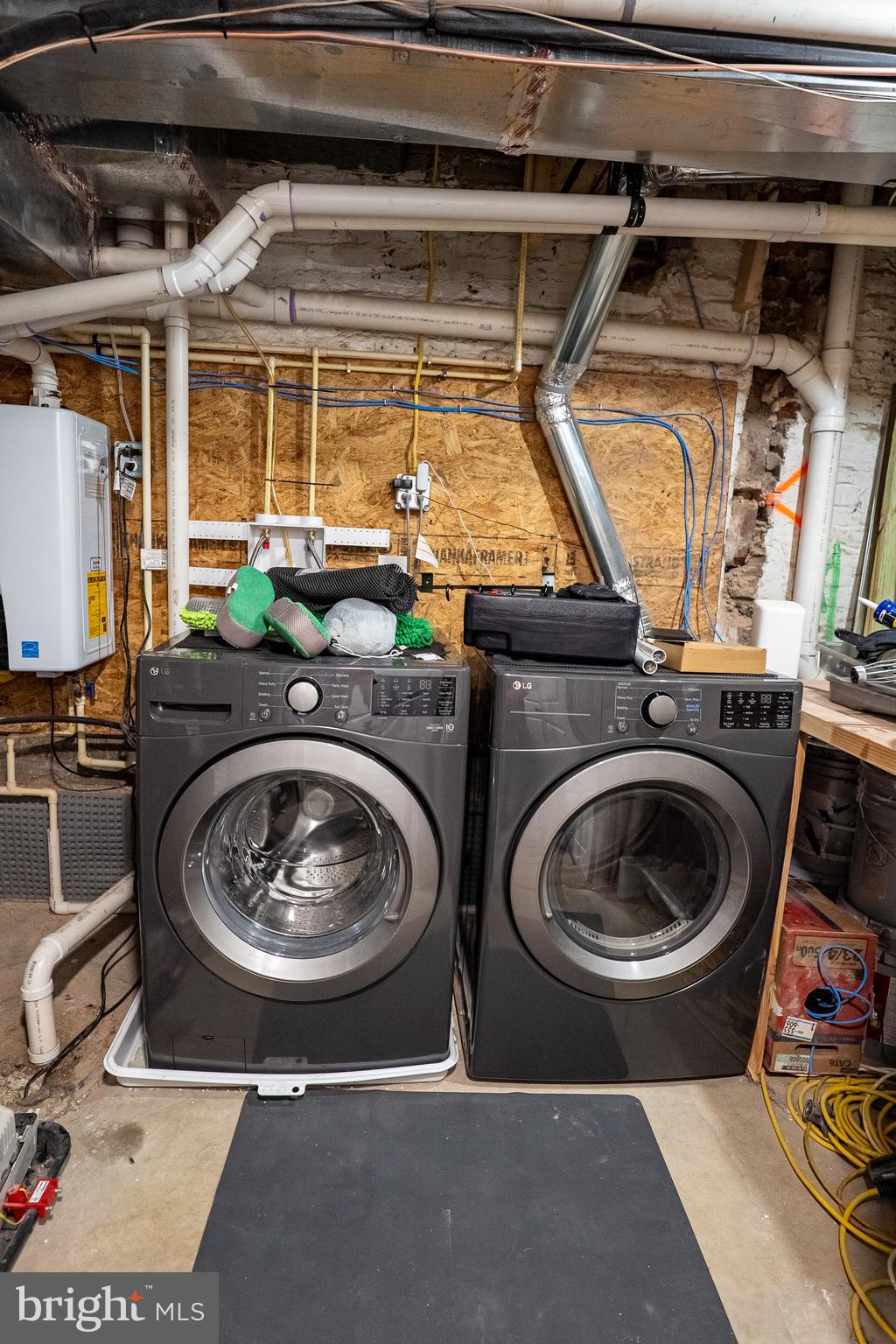 BREWERS HILL - Residential Lease