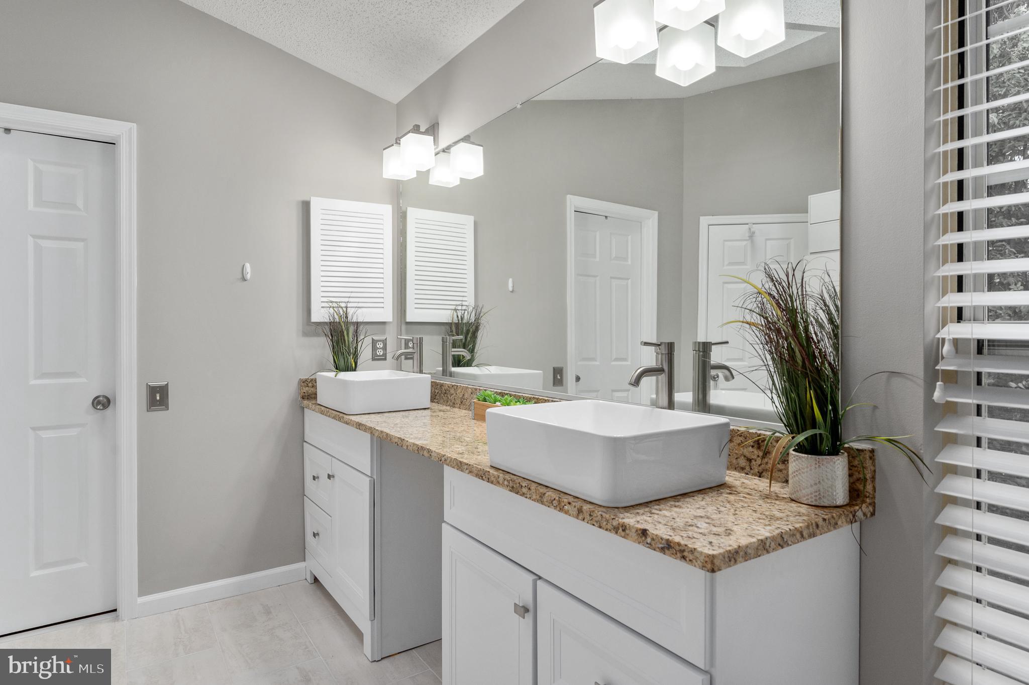 TWIN OAKS FARM - Residential