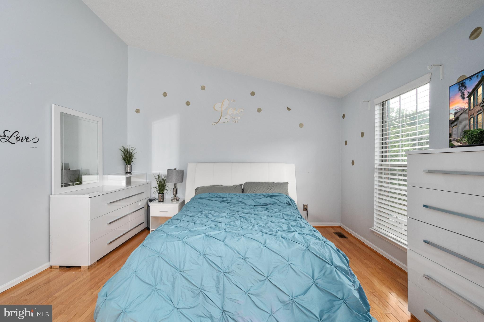 TWIN OAKS FARM - Residential