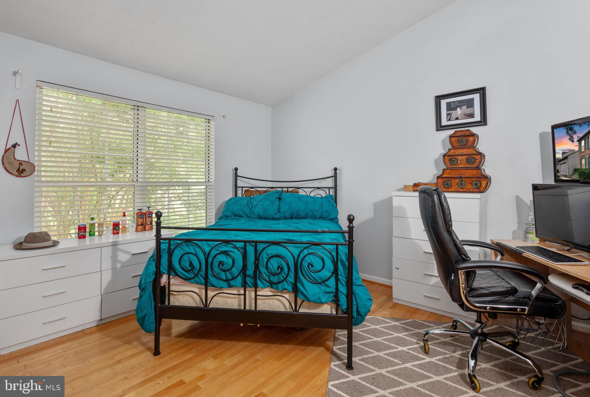 TWIN OAKS FARM - Residential