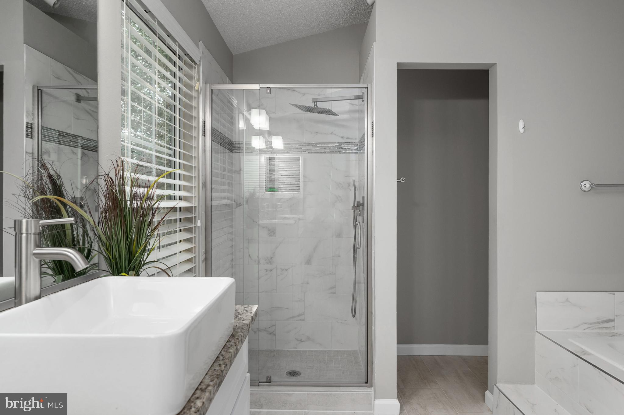 TWIN OAKS FARM - Residential