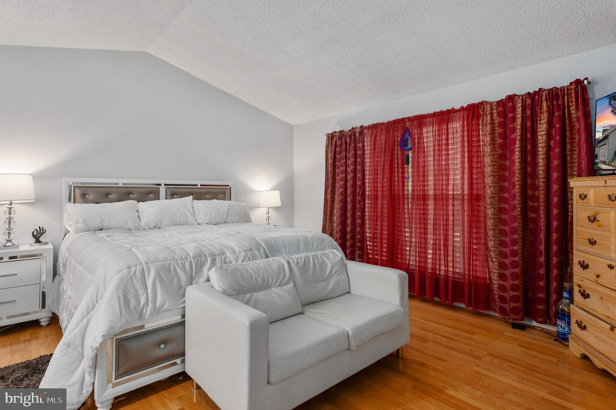 TWIN OAKS FARM - Residential