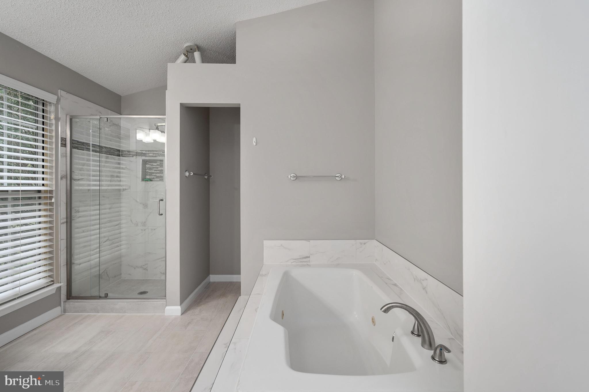 TWIN OAKS FARM - Residential