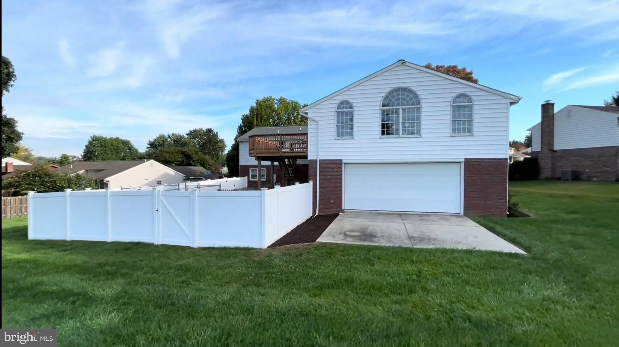 2236 BOB WHITE LANE