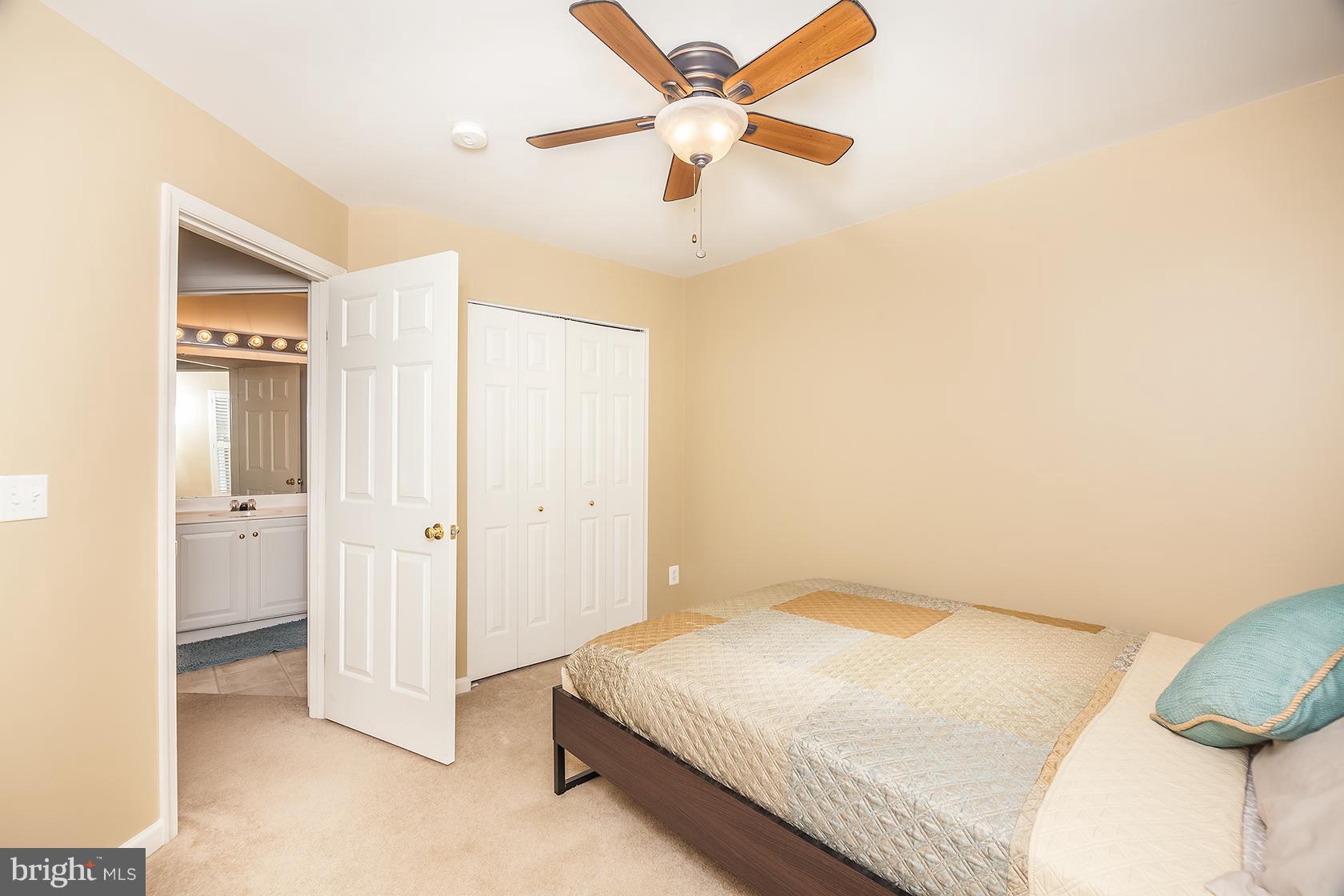 RIVERSIDE STATION - Residential