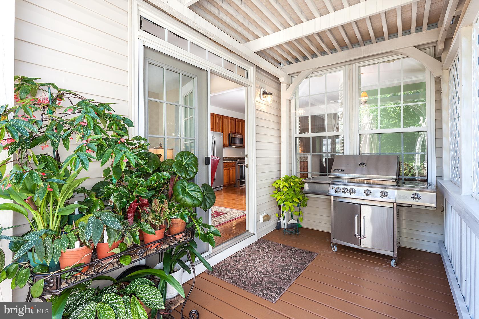 RIVERSIDE STATION - Residential