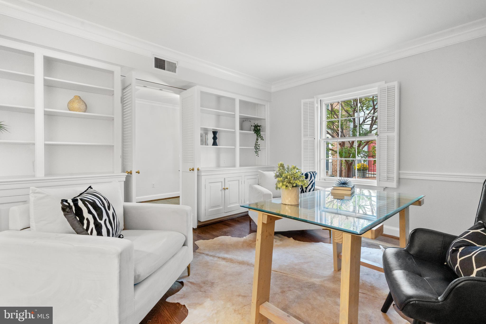 CAMERON MEWS - Residential