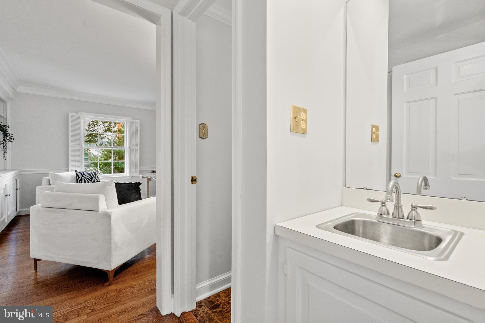 CAMERON MEWS - Residential