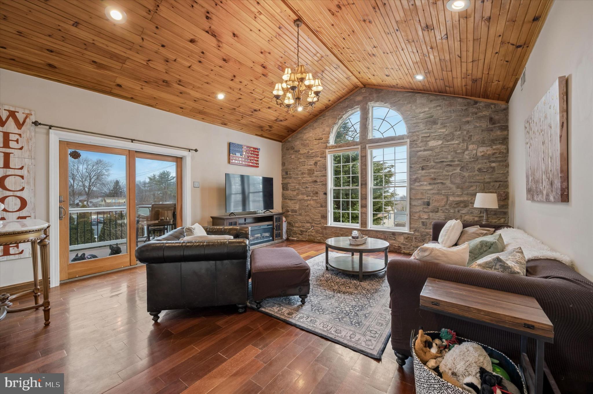 WILLOW GROVE - Residential