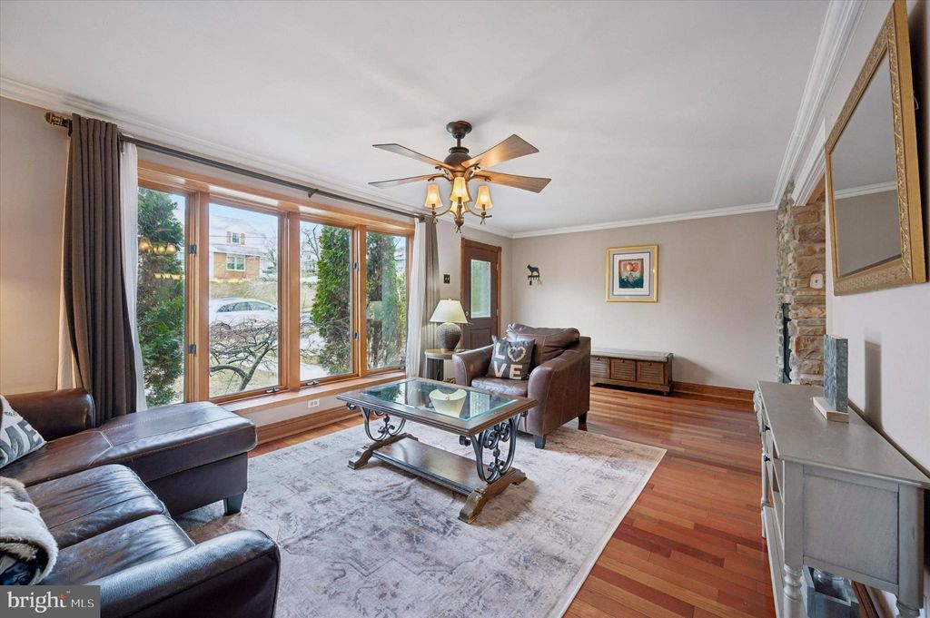 Photo of 906 Division Avenue, WILLOW GROVE, PA 19090 (MLS # PAMC2169432)