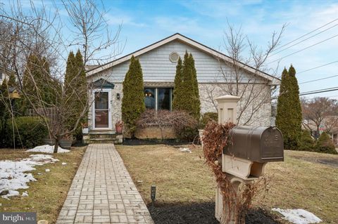 906 DIVISION AVENUE WILLOW GROVE PA 19090