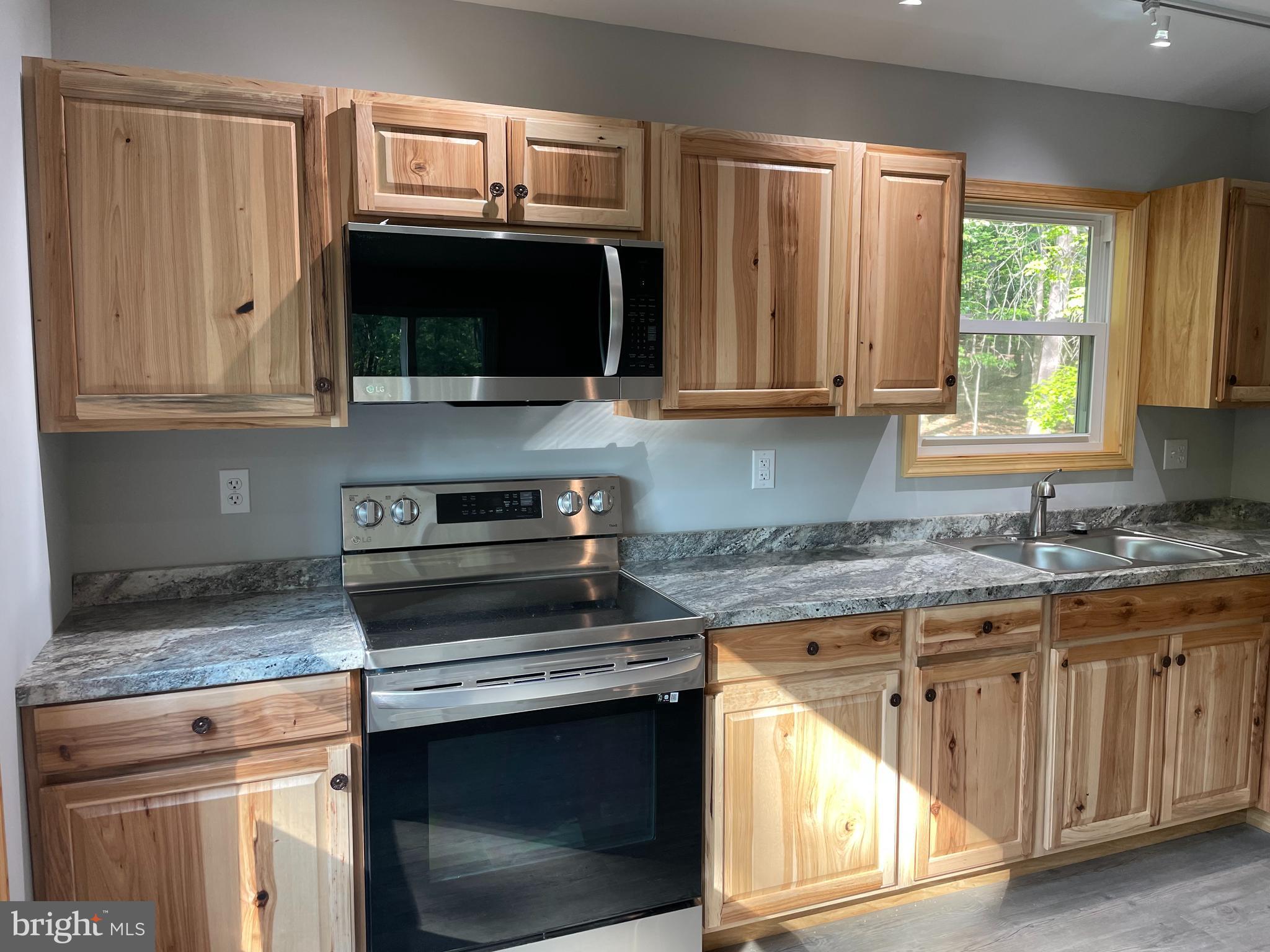 HARNEST HILLS - Residential