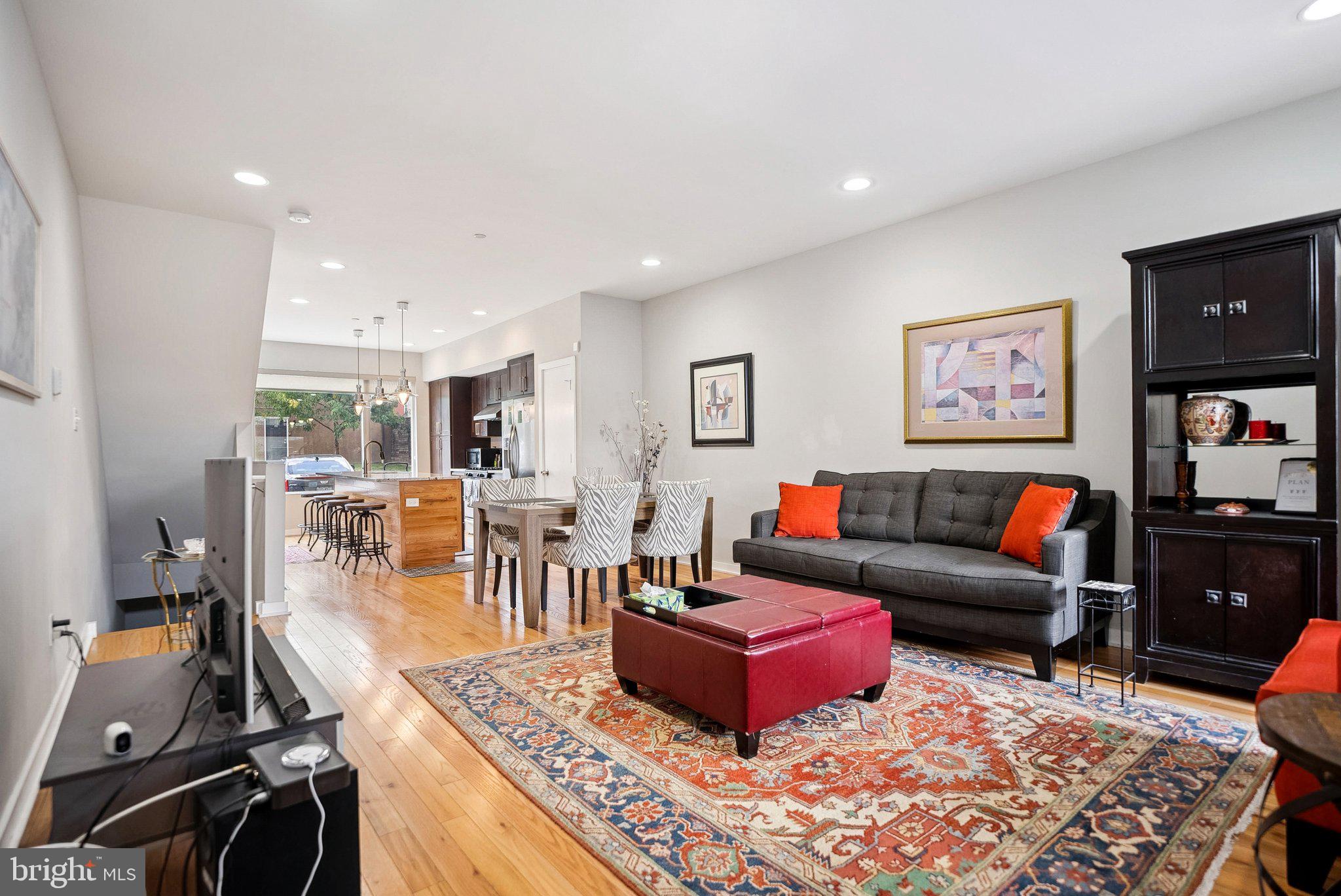 714 N 7TH STREET