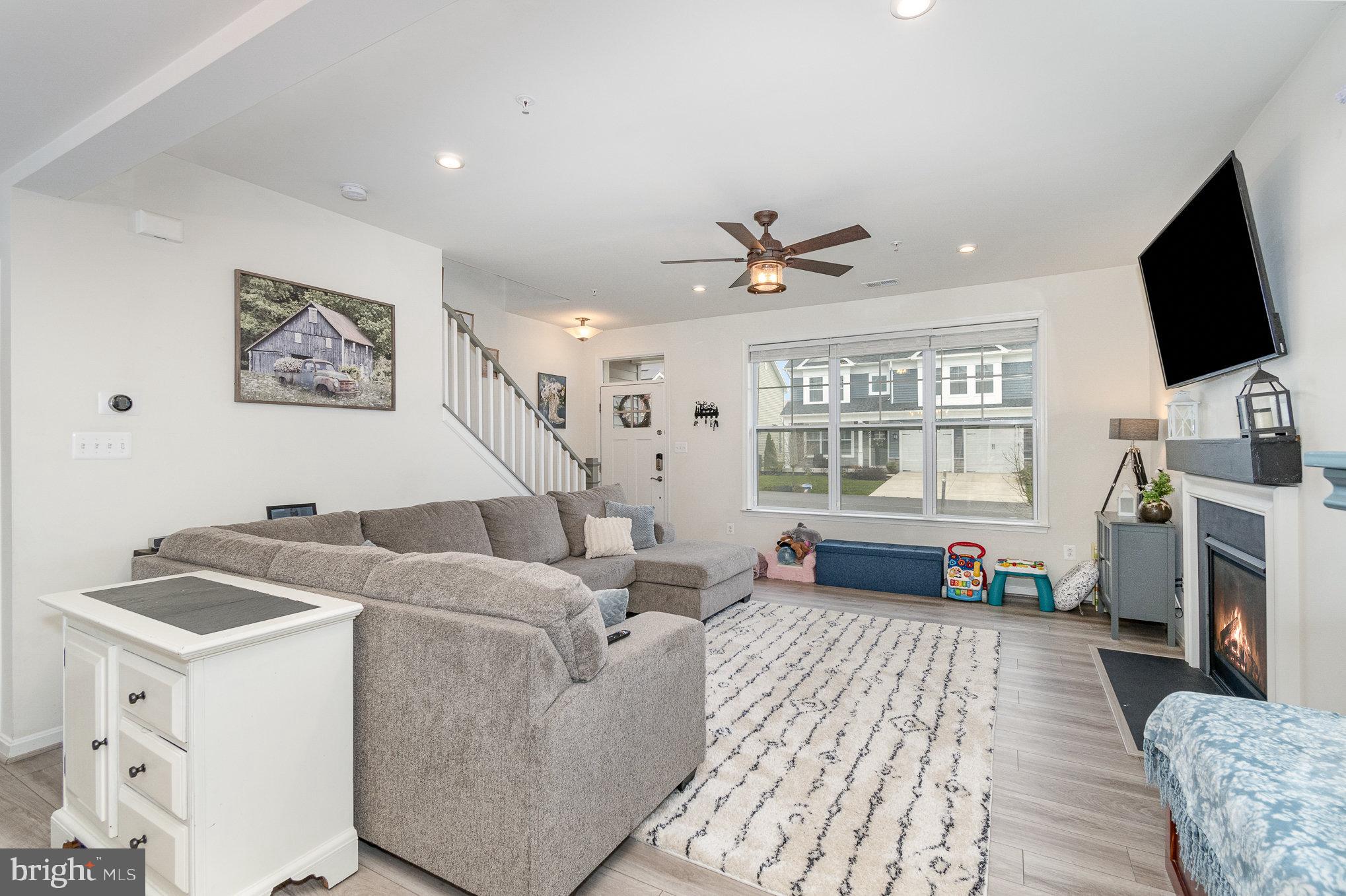 HIGHMEADOW HILLS - Residential