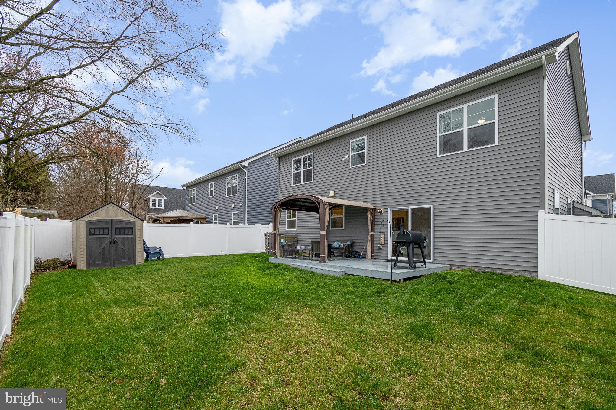 HIGHMEADOW HILLS - Residential