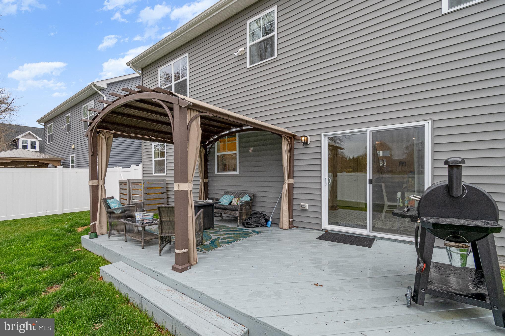 HIGHMEADOW HILLS - Residential