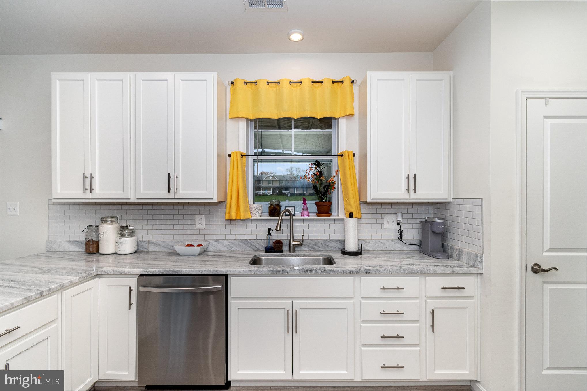 HIGHMEADOW HILLS - Residential