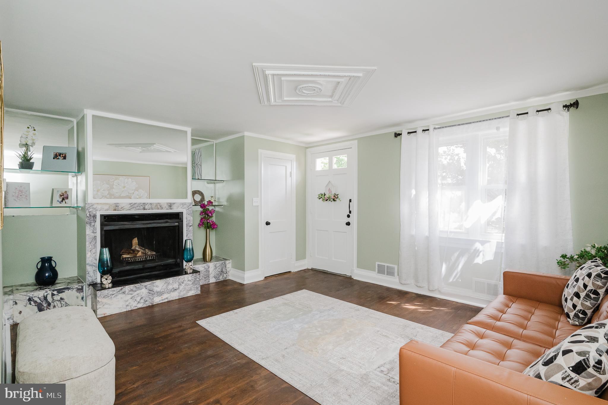 1216 DEANWOOD ROAD