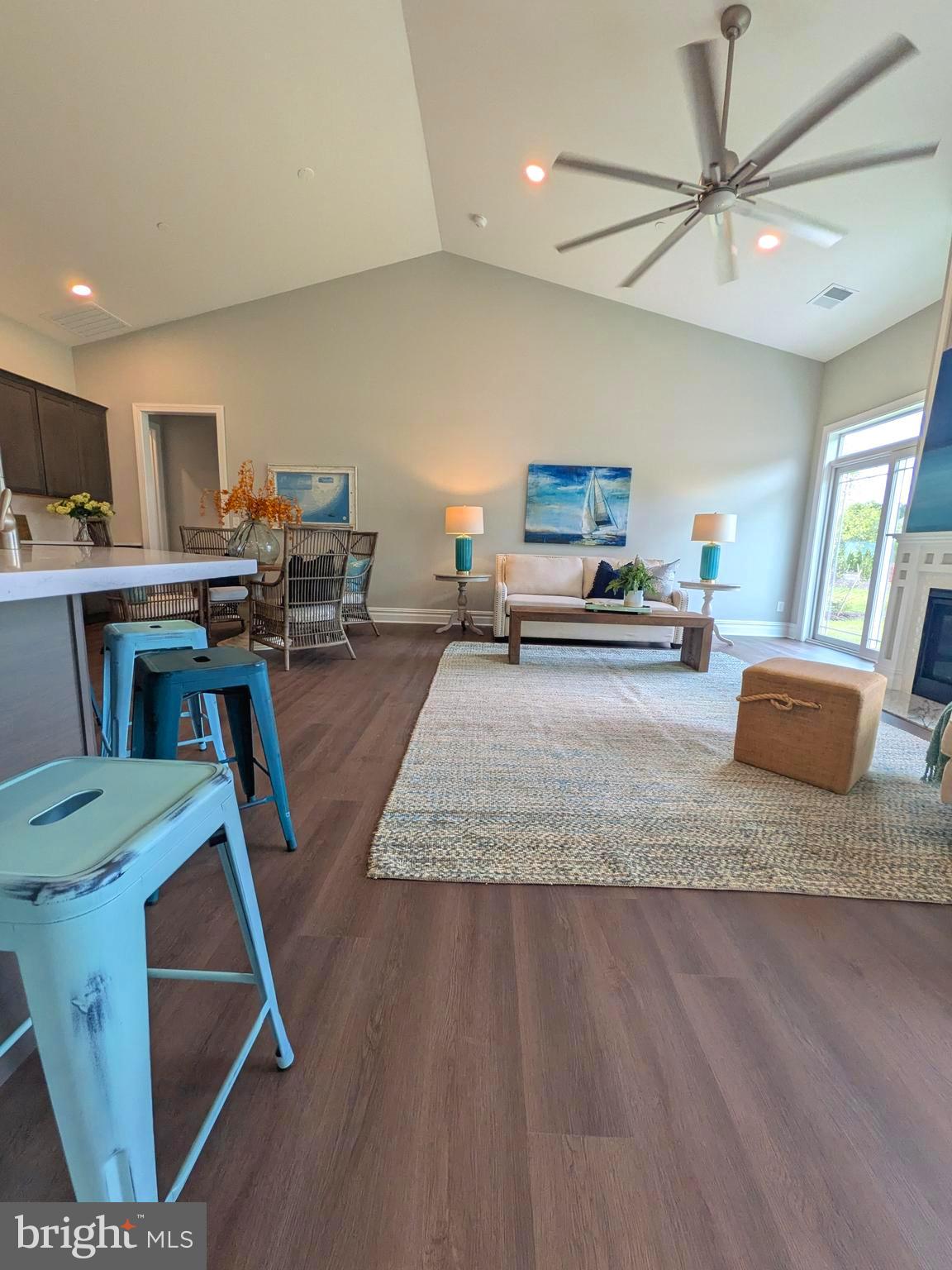 EASTON CLUB - Residential